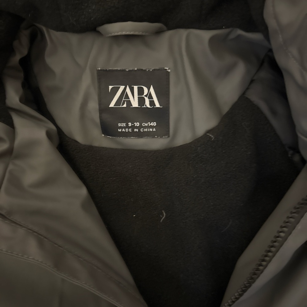 Grey rain jacket - Picture 5 of 5